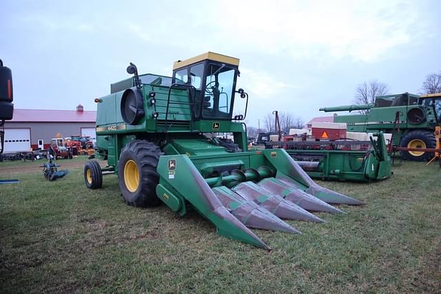 Image of John Deere 4420 equipment image 1