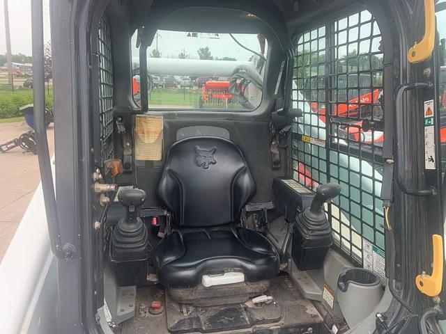 Image of Bobcat S650 equipment image 4