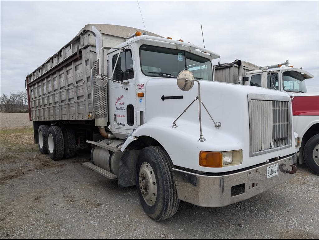 Image of International 9200 Primary image