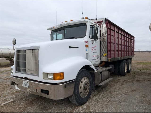 Image of International 9200 equipment image 3