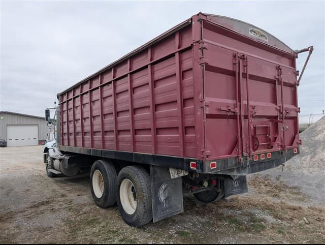 Image of International 9200 equipment image 4