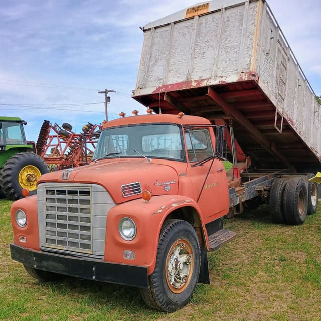 Image of International Loadstar equipment image 1