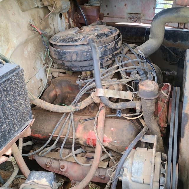 Image of International Loadstar equipment image 3