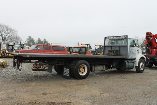 Image of International Navistar equipment image 1