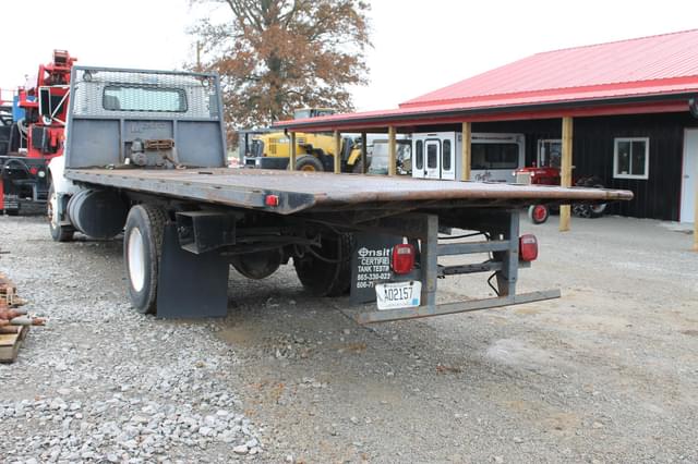 Image of International Navistar equipment image 2