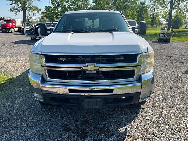 Image of Chevrolet Silverado equipment image 1