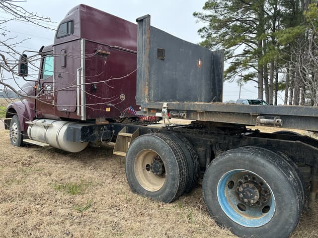 Image of International 9900I equipment image 3