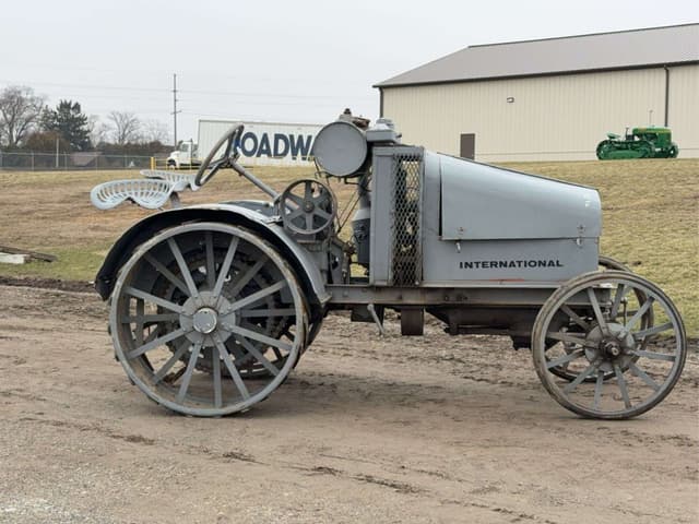 Image of International Harvester 8-16 equipment image 3