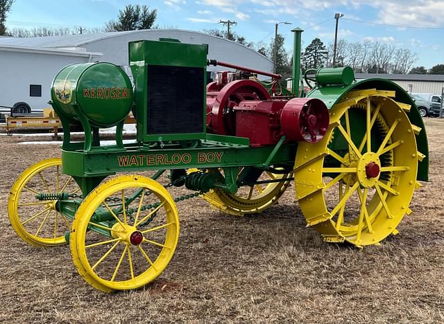 Image of John Deere Waterloo Boy N equipment image 4