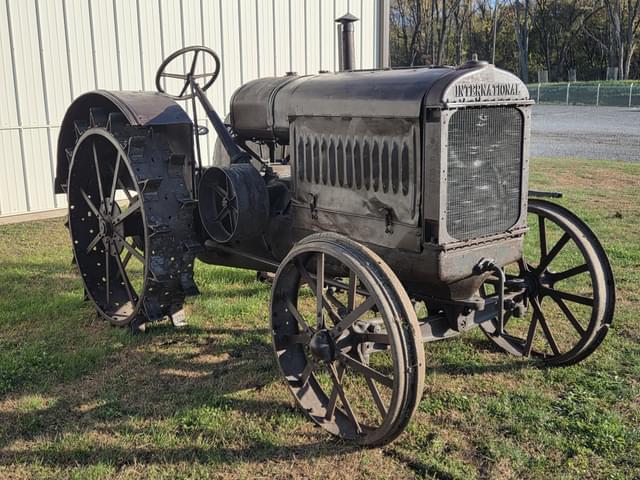 Image of International Harvester 15-30 equipment image 2