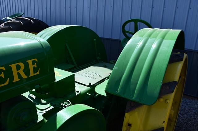 Image of John Deere D equipment image 4