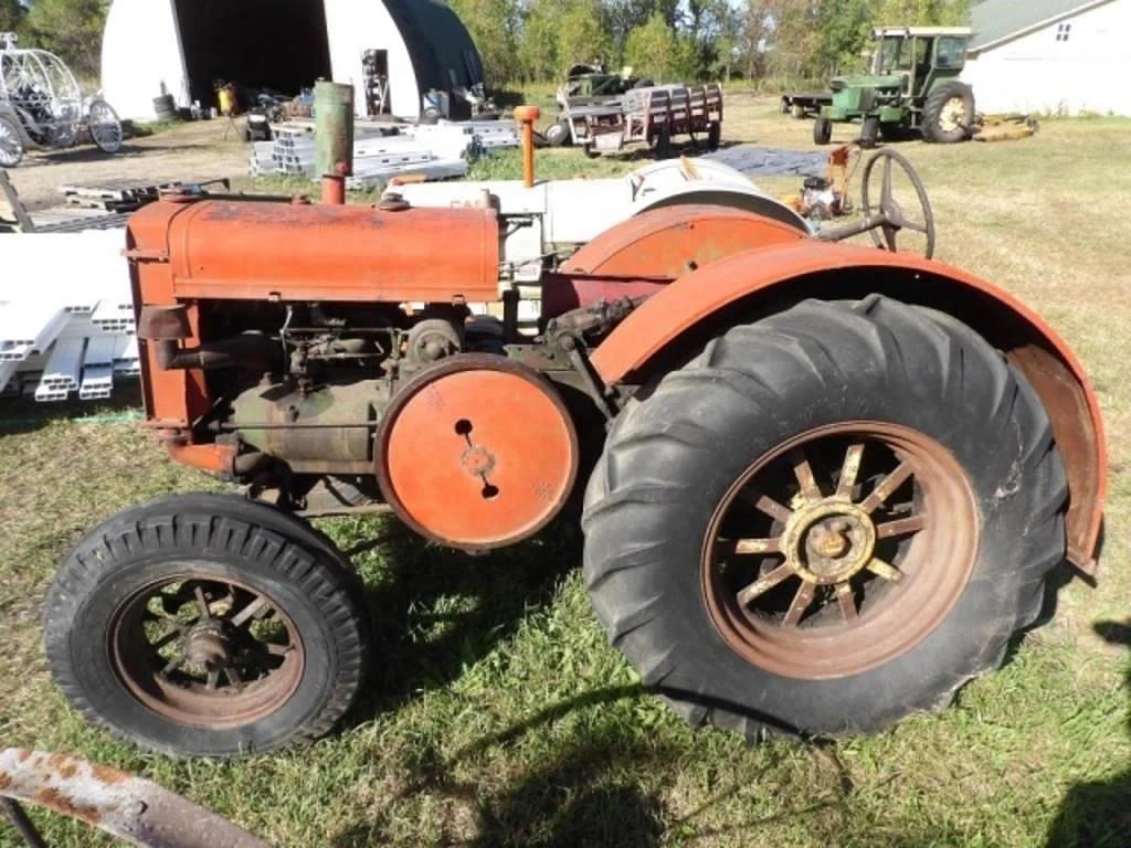 Image of John Deere D Primary image