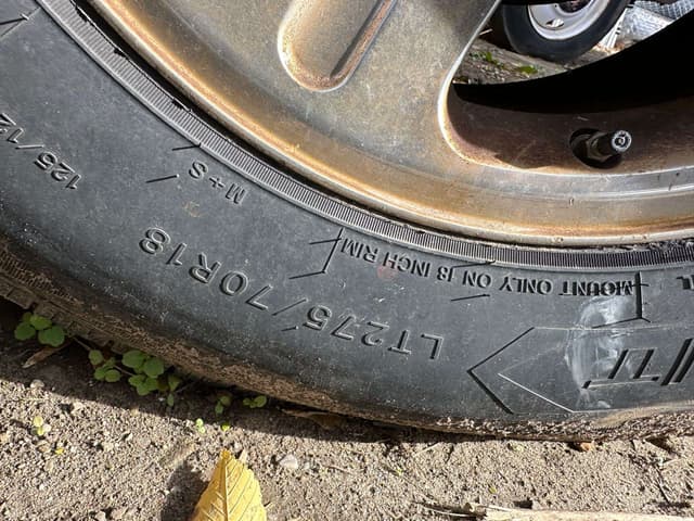 Image of Ford F-250 equipment image 3