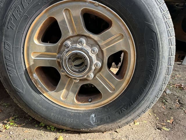 Image of Ford F-250 equipment image 2