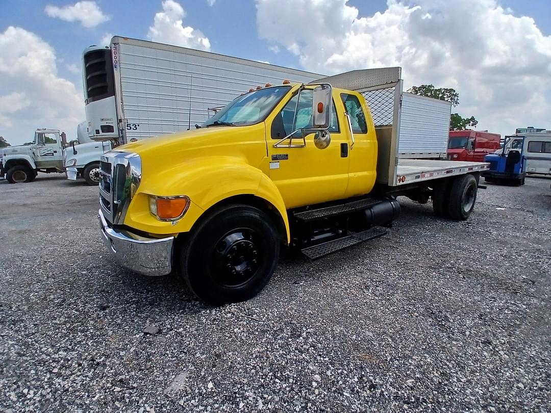 Image of Ford F-650 Primary image