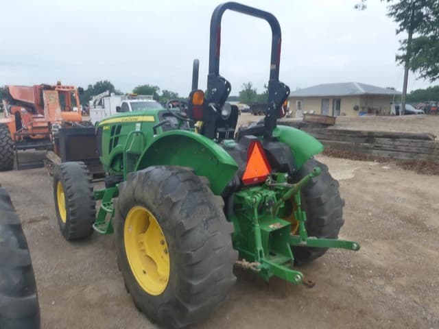 Image of John Deere 5045E equipment image 4