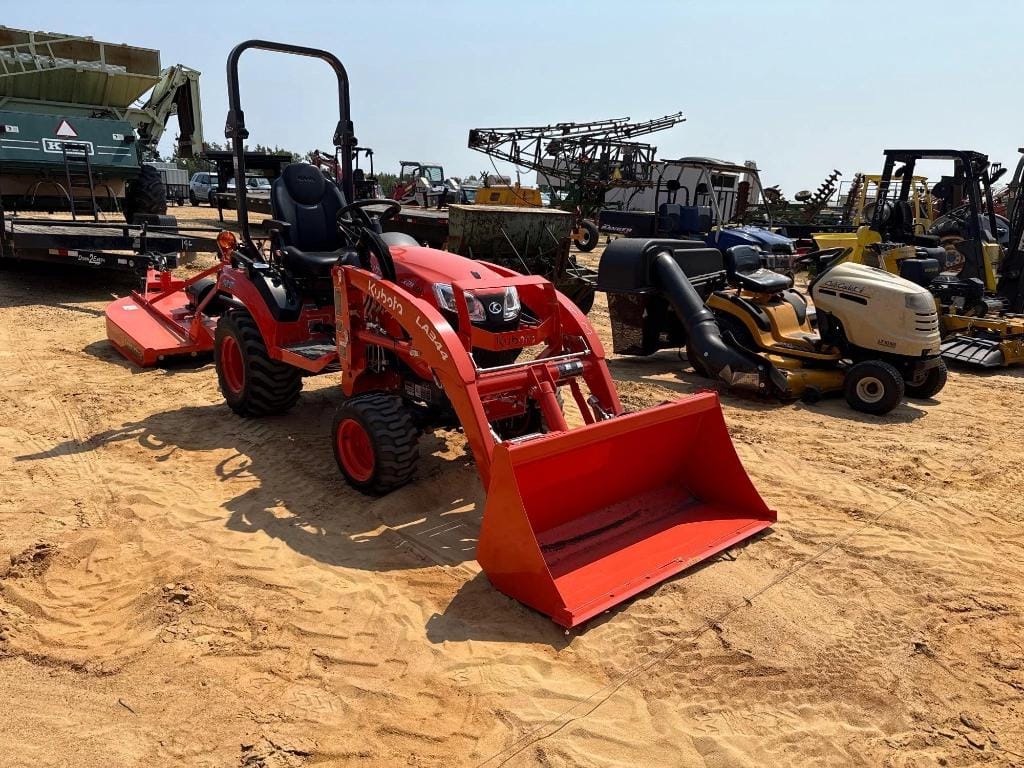 Kubota BX2680 Equipment Image0