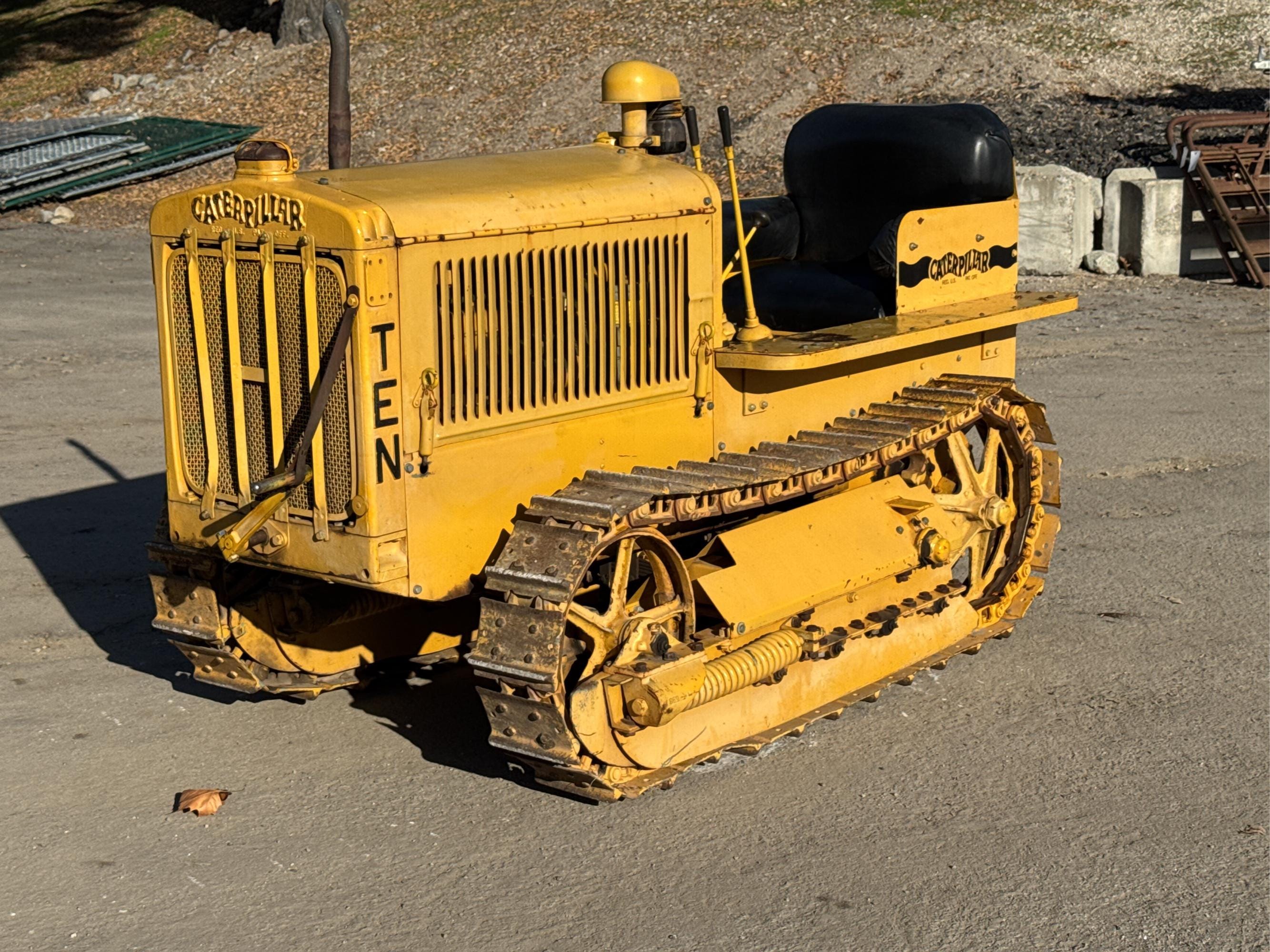 Main image Caterpillar Ten