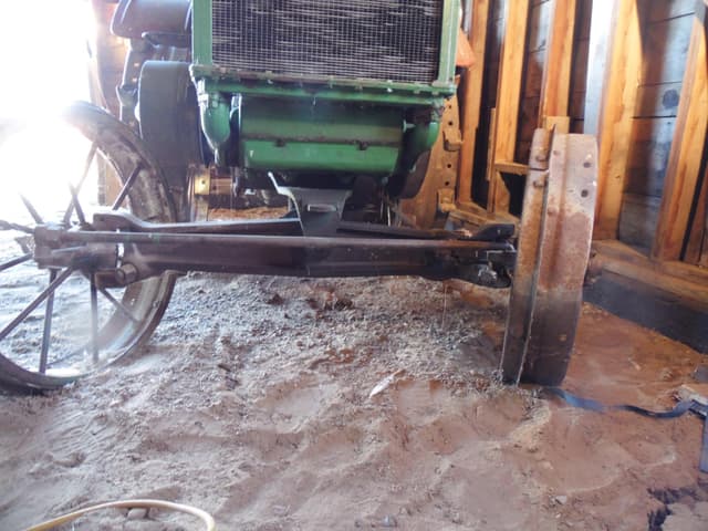 Image of John Deere D equipment image 2