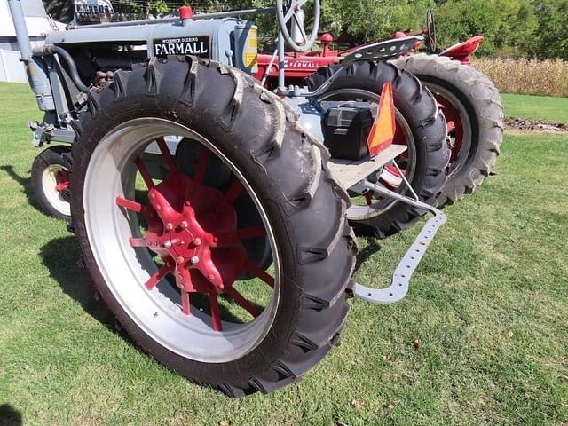 Image of Farmall Regular equipment image 3