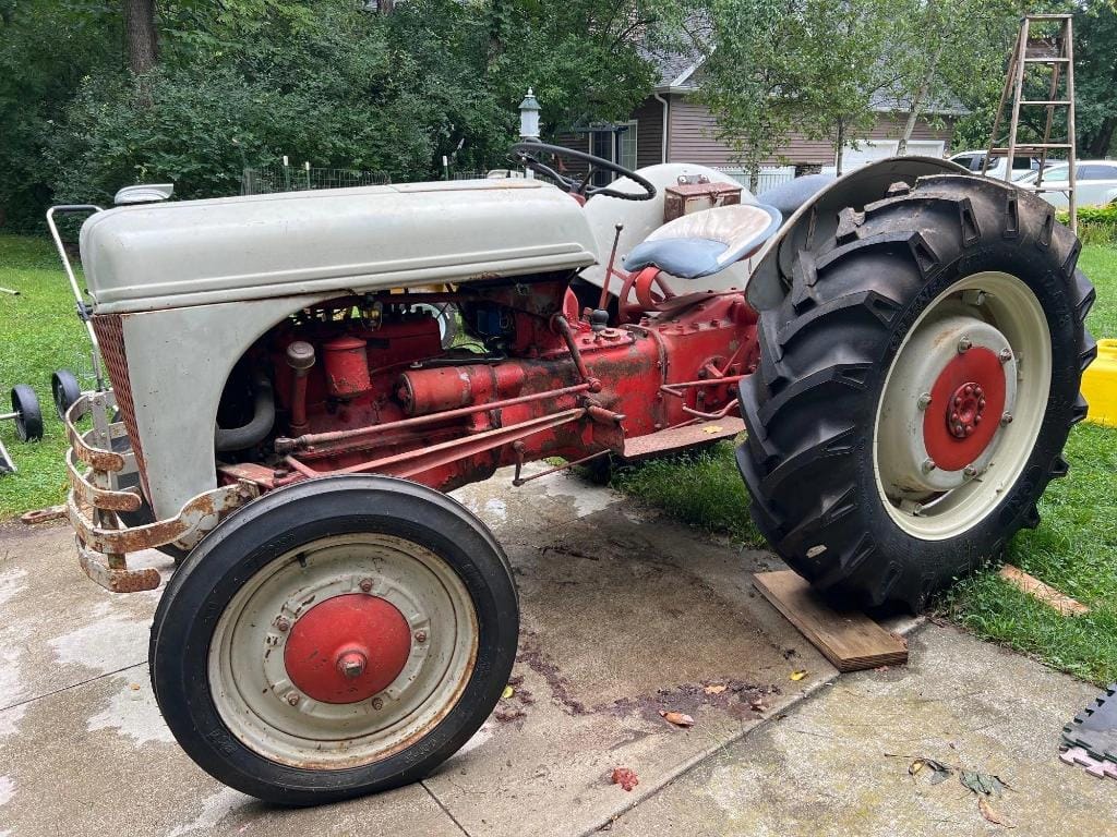 Ford 9N Equipment Image0
