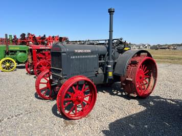 Main image McCormick-Deering 10-20