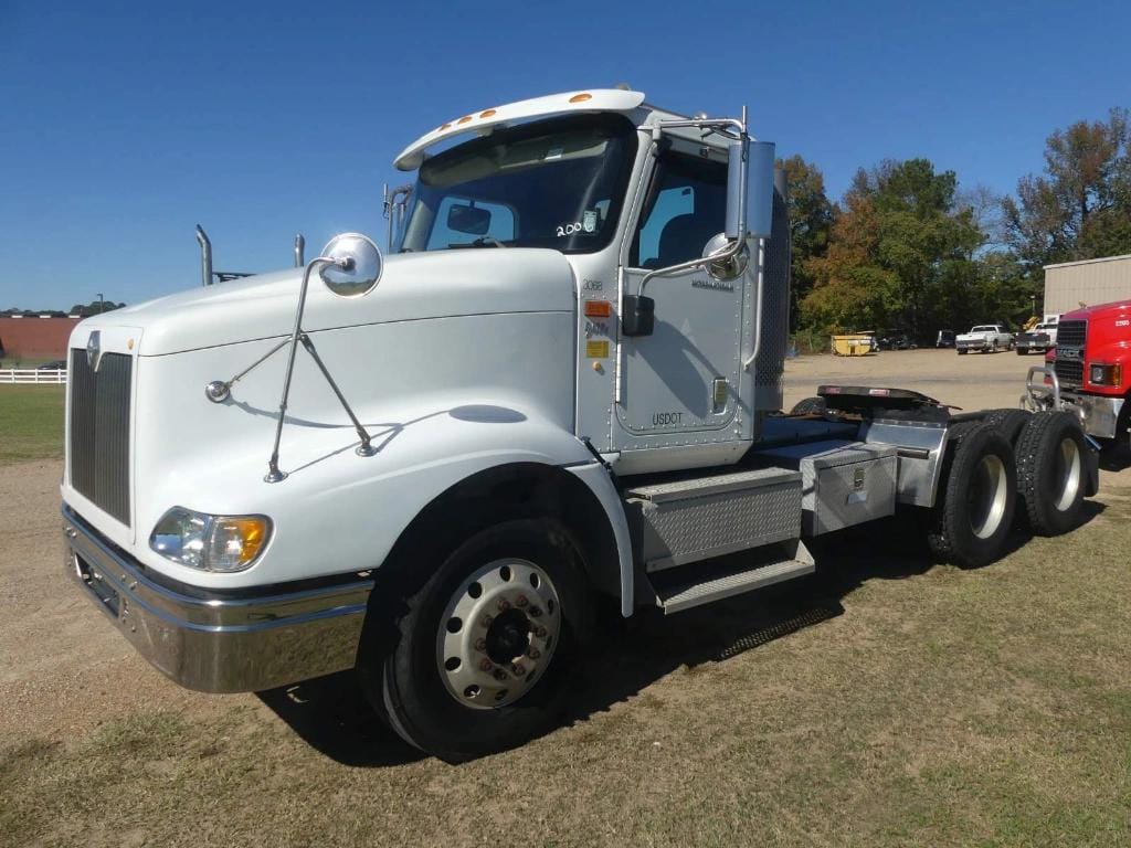 2006 International 9400i Equipment Image0