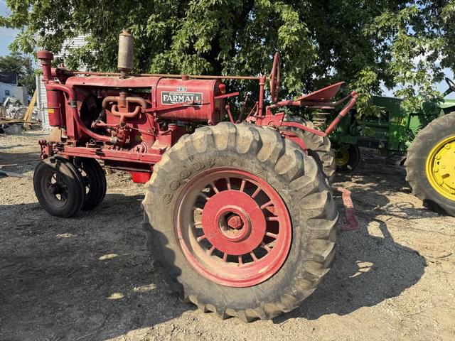 Image of Farmall F-30 equipment image 1
