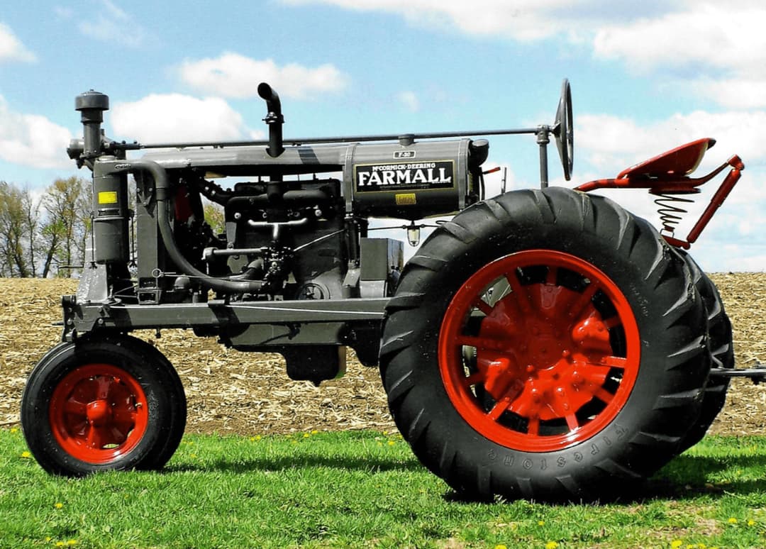 Image of Farmall F-20 Primary image