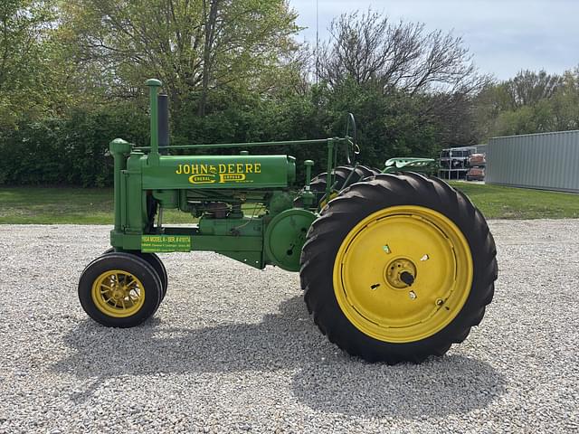 Image of John Deere A equipment image 4