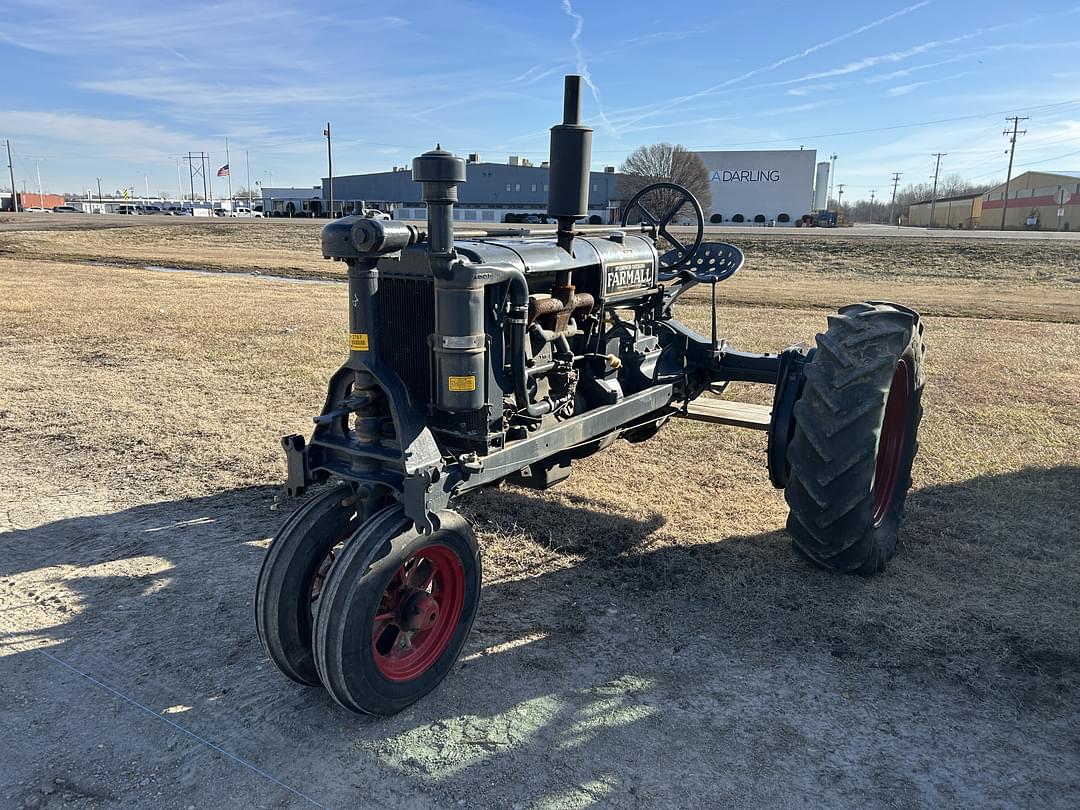 Image of Farmall F-20 Primary image