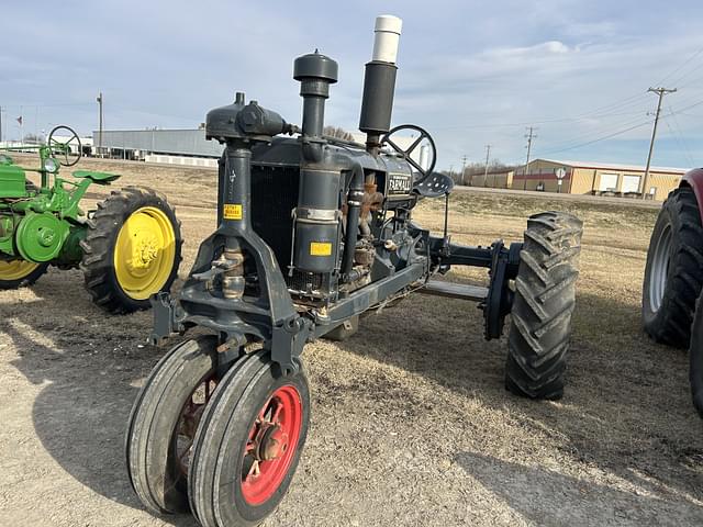 Image of Farmall F-20 equipment image 2