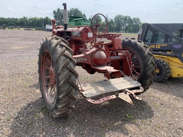 Image of Farmall F-20 equipment image 1