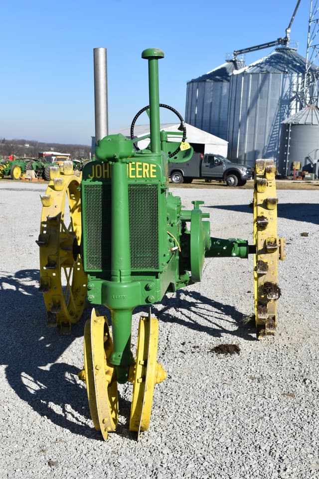 Image of John Deere A equipment image 2
