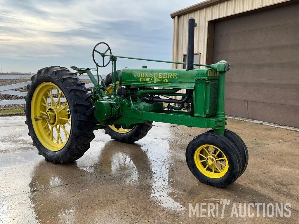 Main image John Deere B