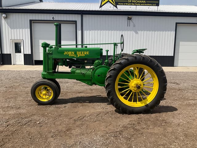 Image of John Deere A equipment image 1