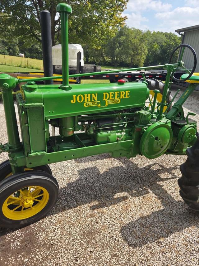 Image of John Deere B equipment image 1