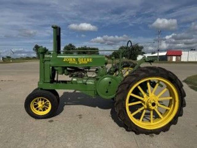 Image of John Deere A equipment image 2