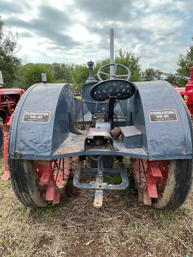Image of McCormick-Deering WD-40 equipment image 2