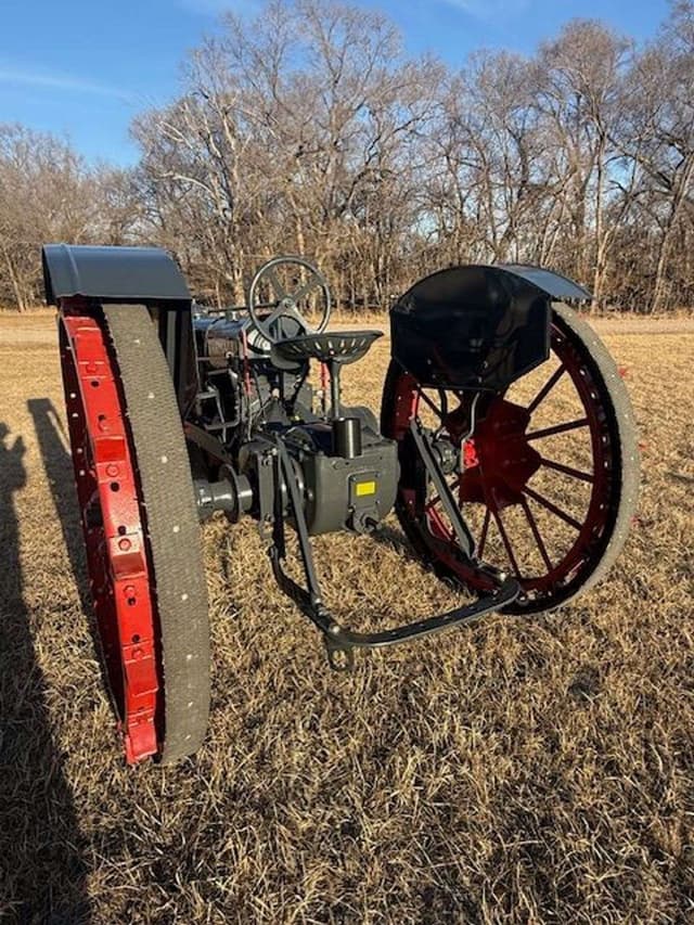 Image of Farmall F-12 equipment image 2