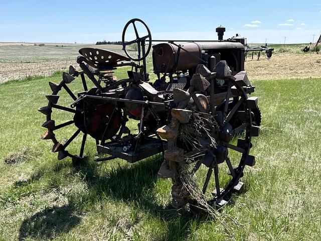 Image of Farmall F-20 equipment image 3