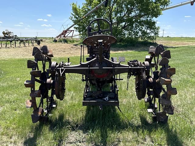 Image of Farmall F-20 equipment image 4