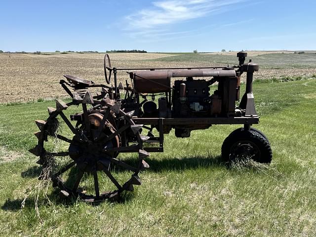Image of Farmall F-20 equipment image 2