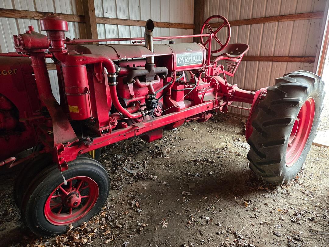 Image of Farmall F-20 Image 0