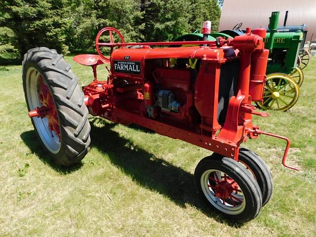 Image of Farmall F-12 equipment image 1