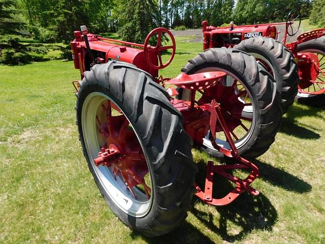 Image of Farmall F-12 equipment image 3