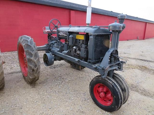 Image of Farmall F-20 equipment image 1