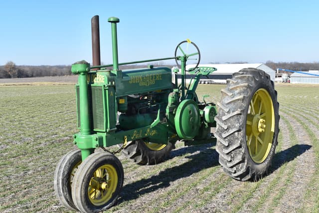 Image of John Deere A equipment image 2