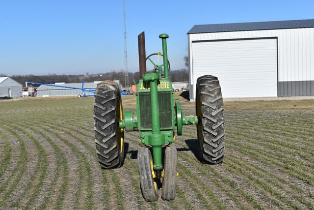 Image of John Deere A equipment image 4