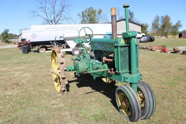 Image of John Deere A equipment image 4